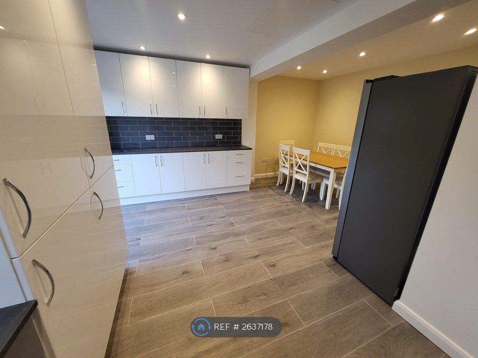 Property photo 3 of 29