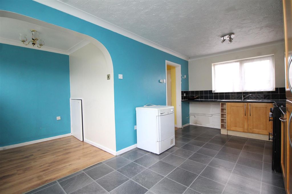 Property photo 3 of 14 Kitchen Diner 2 .Jpg