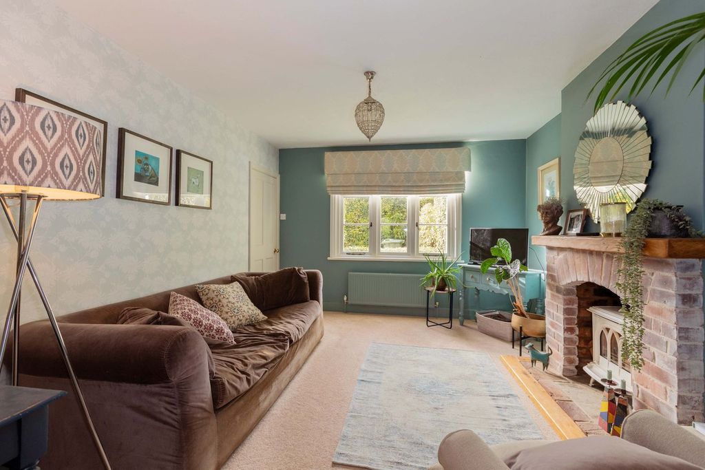 Property photo 2 of 23