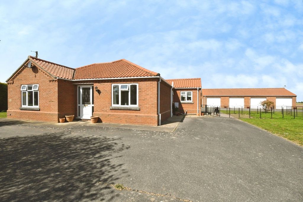 Property photo 1 of 17 Pbox-Img.Jpg