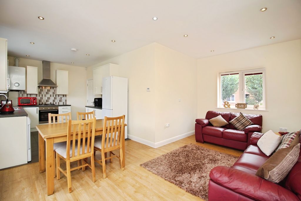 Property photo 3 of 23