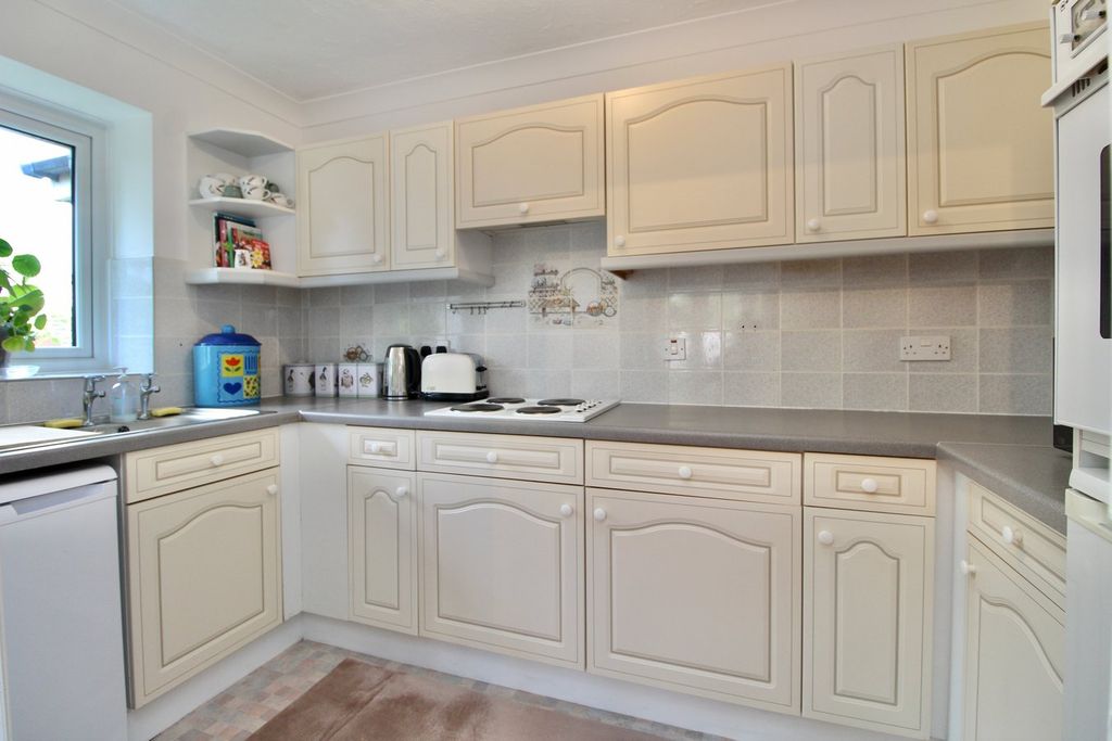 Property photo 3 of 19