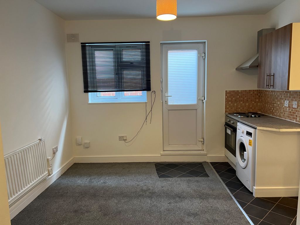 Property photo 2 of 8