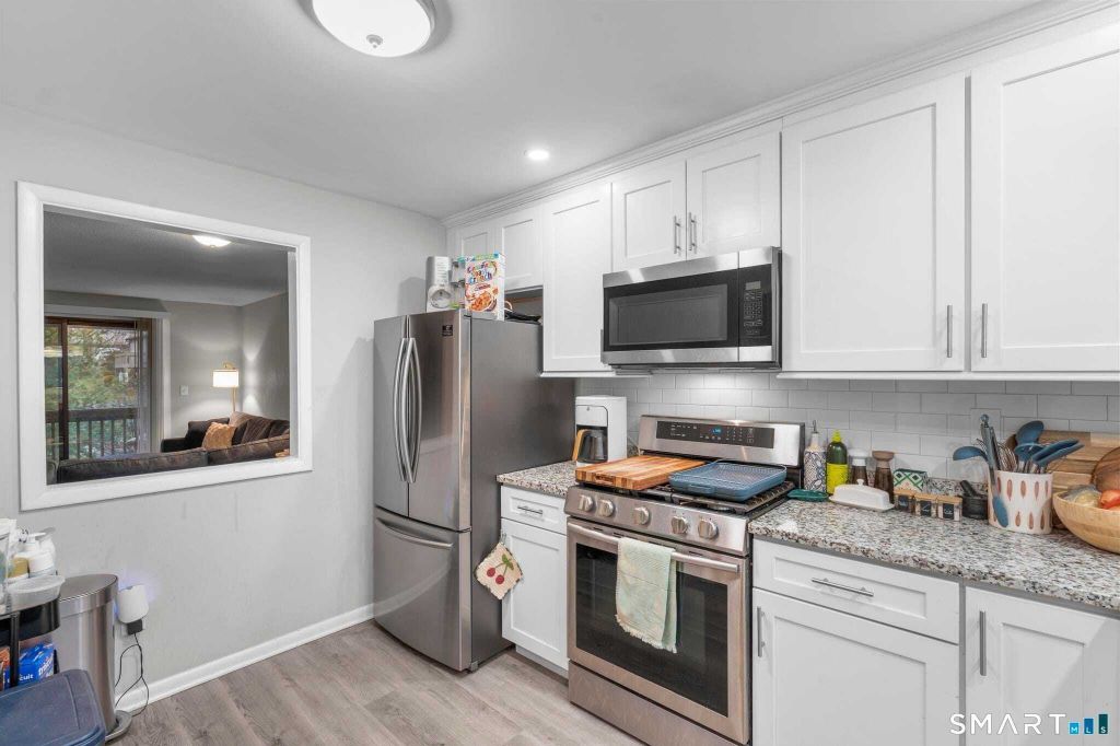 Property photo 3 of 13 <Alttext/>