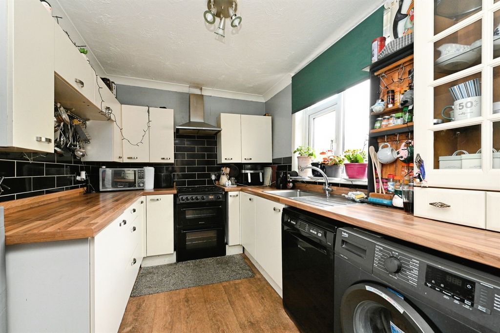 Property photo 2 of 15