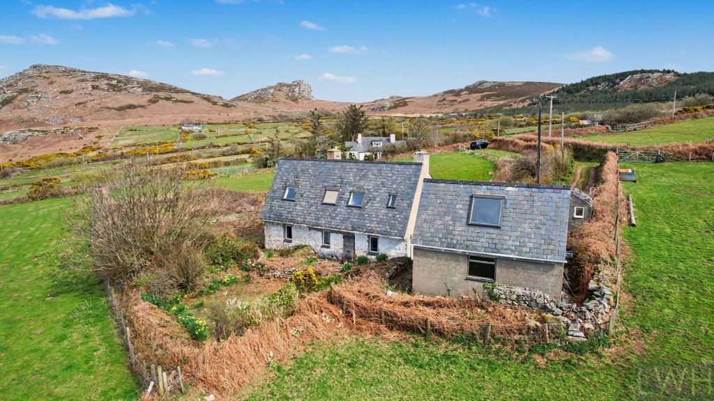 Property photo 1 of 21 Croeso i Tyn Rhos