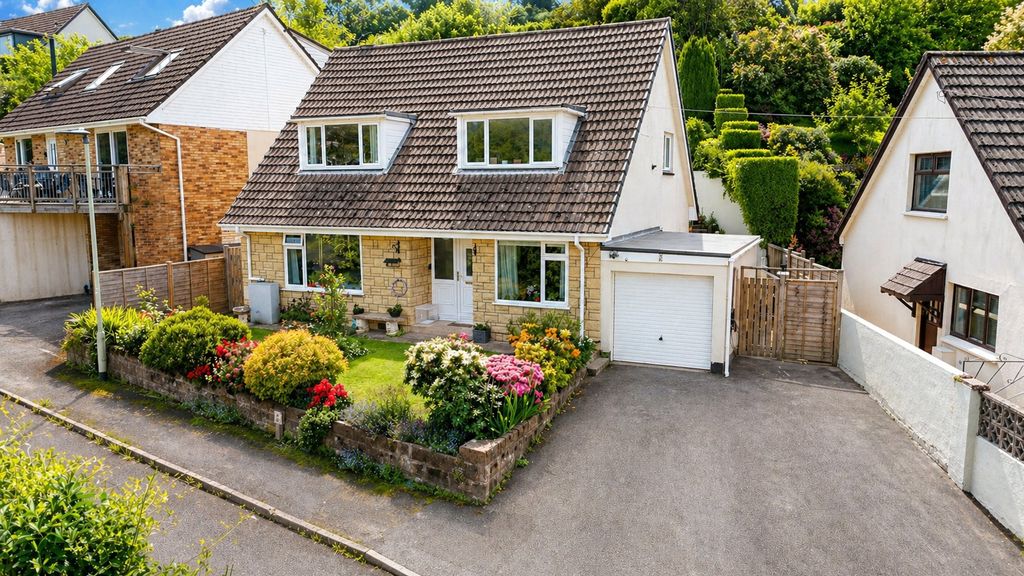 Property photo 1 of 16 1 - Picture No. 01