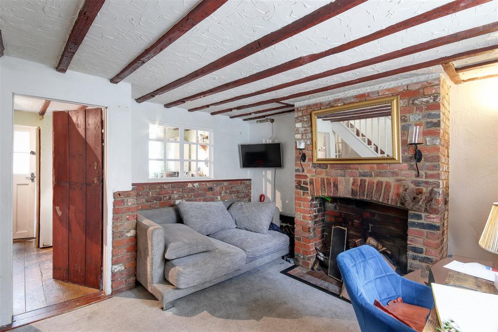 Property photo 3 of 18 Sitting Room