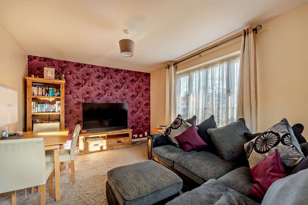 Property photo 3 of 29