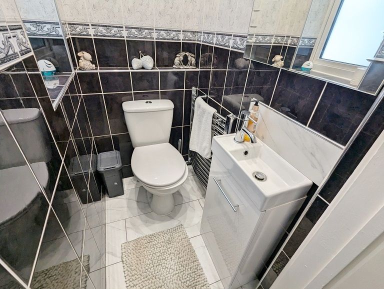 Property photo 3 of 18