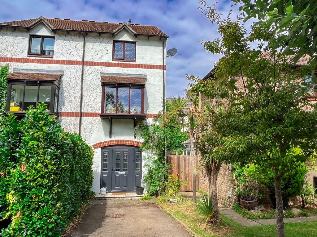 Property photo 1 of 28