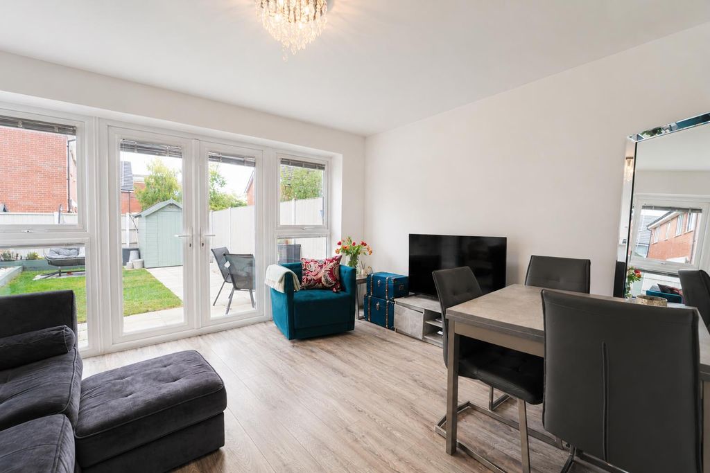 Property photo 2 of 15 J (5).Png