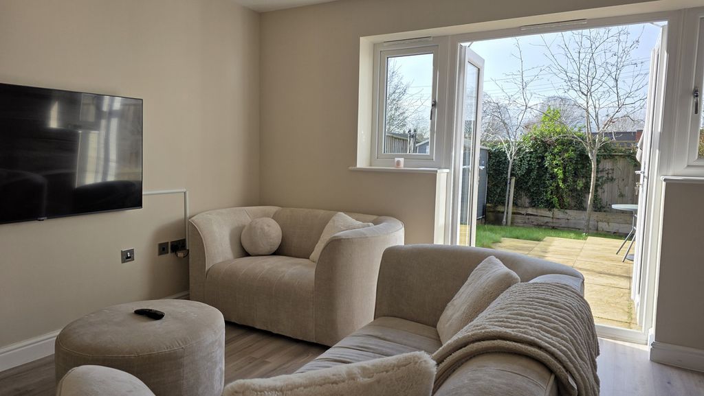 Property photo 2 of 26