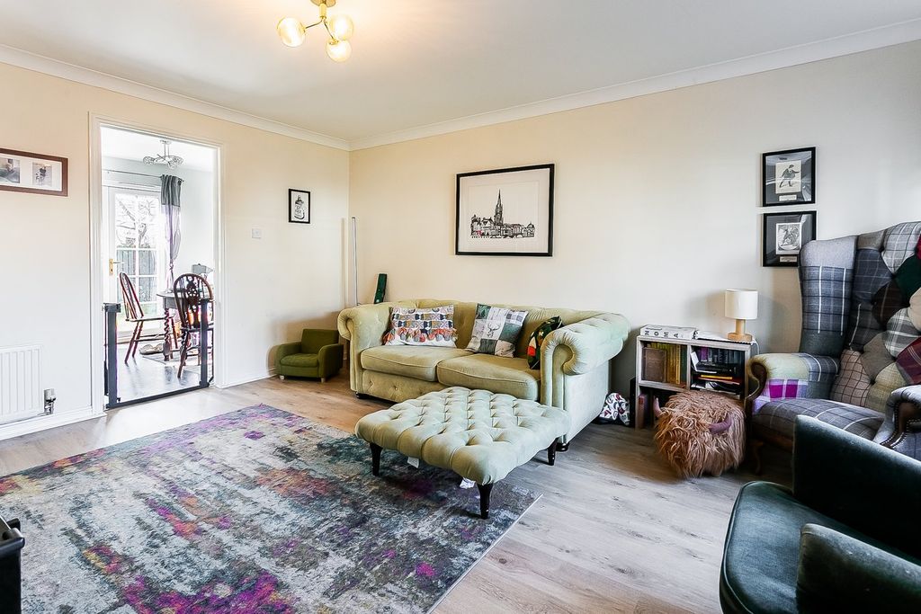 Property photo 3 of 25