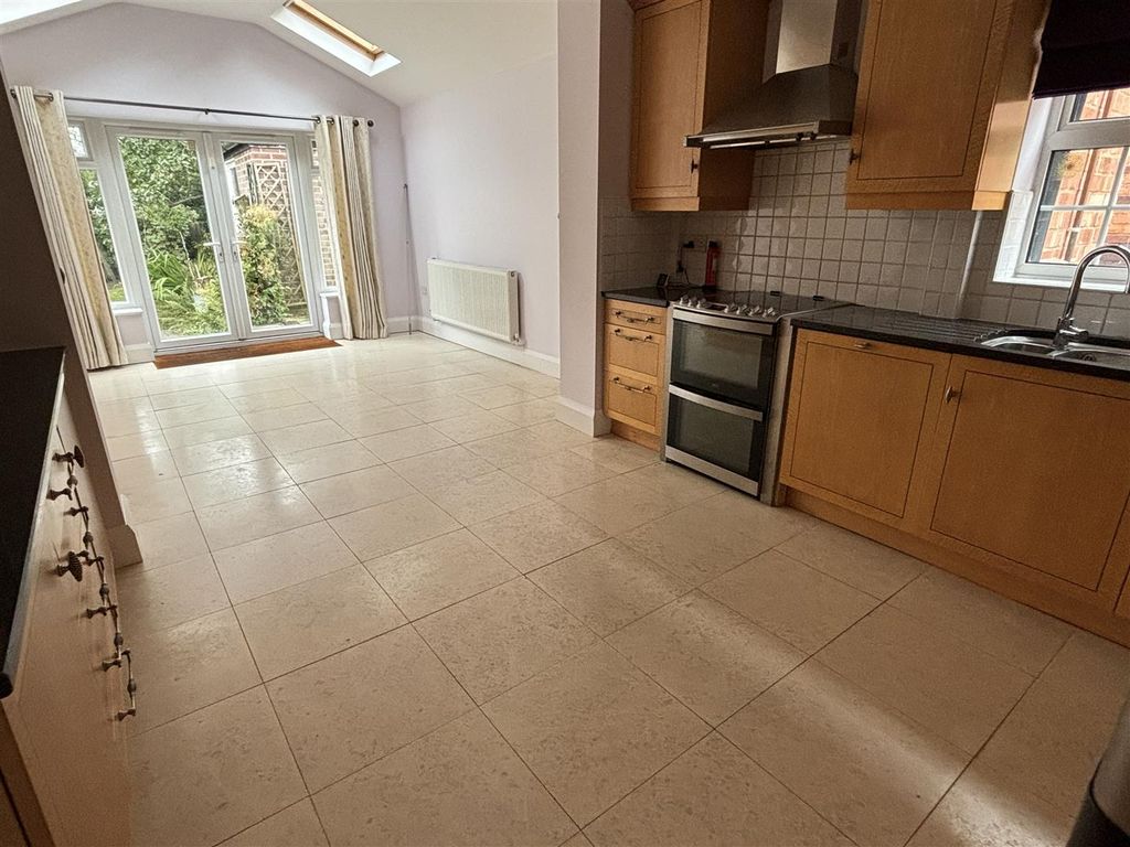 Property photo 3 of 15 Dining Kitchen