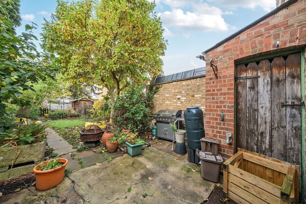 Property photo 3 of 15 Picture No. 06