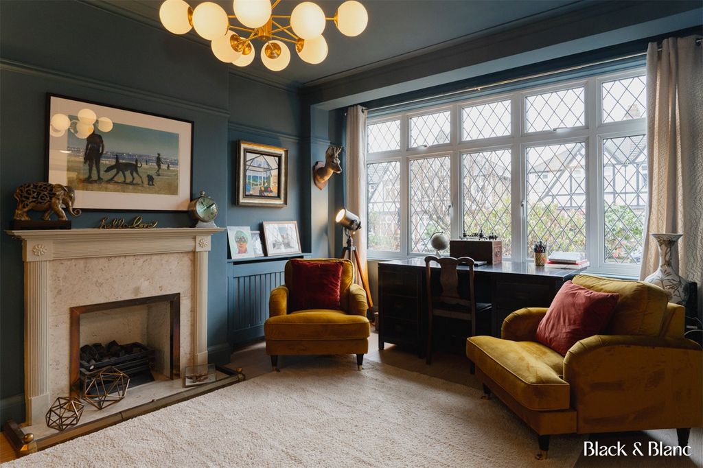 Property photo 1 of 26 Living Room