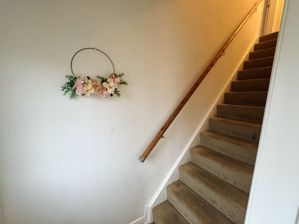 Property photo 2 of 14 Img_2043