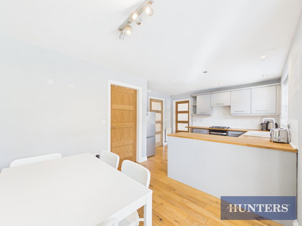 Property photo 3 of 25 Cam02804G0-Pr0474-Still023.Jpg