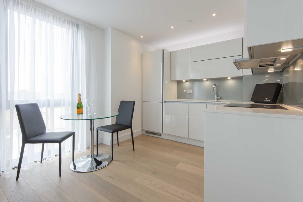 Property photo 1 of 9 Kitchen