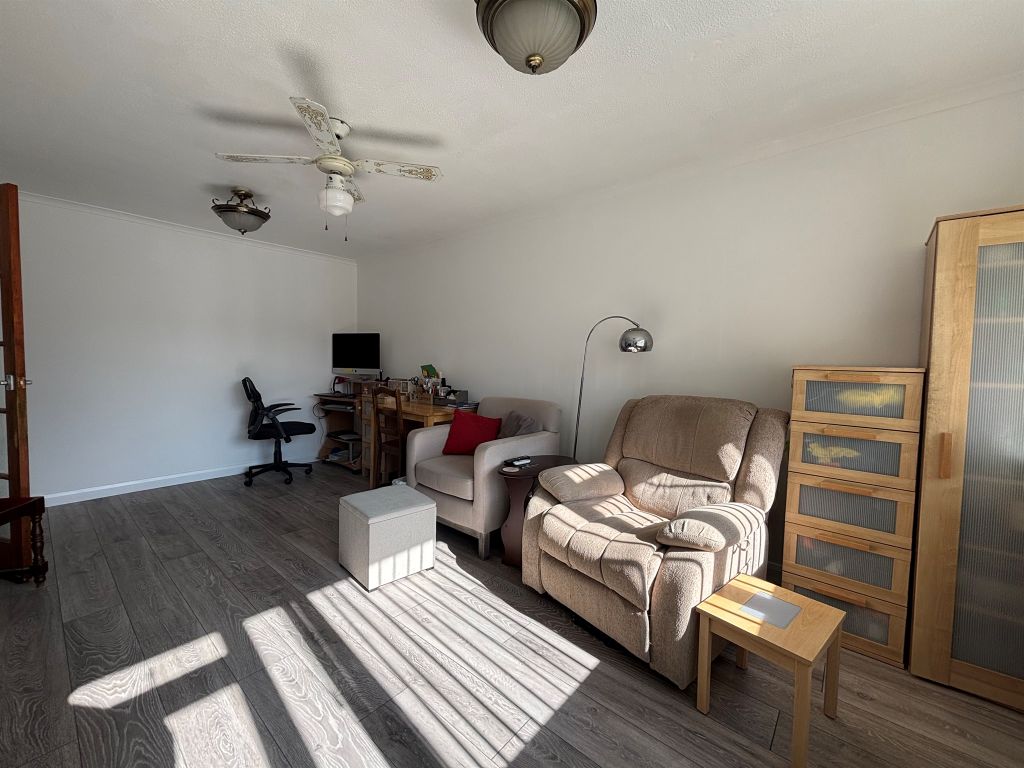 Property photo 3 of 31