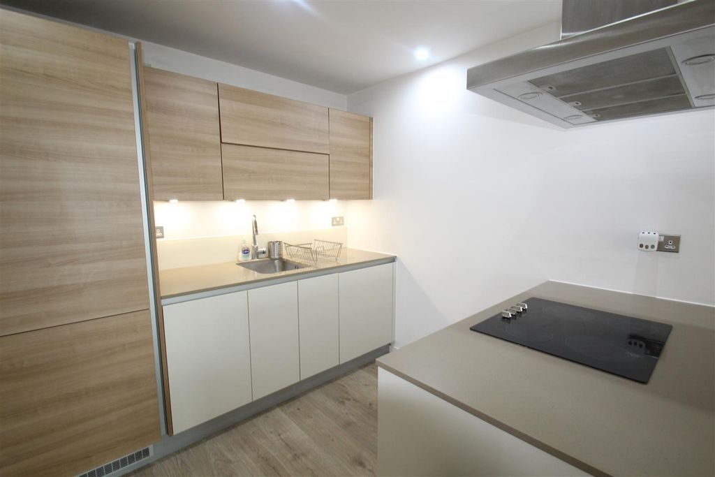 Property photo 2 of 15 Kitchen