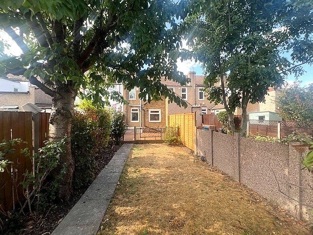 Property photo 3 of 12