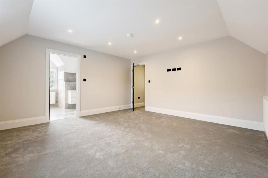 Additional image 25 of 6 bed detached house for saleIvy Chimneys, Epping CM16