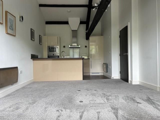 Property photo 3 of 24 Living Kitchen