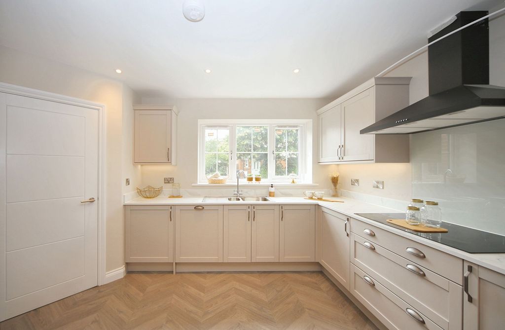 Property photo 3 of 23