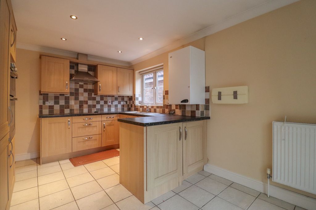 Property photo 3 of 15 4442526