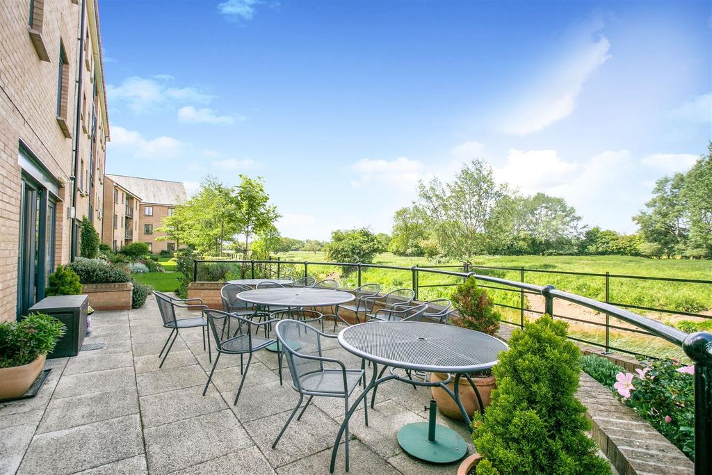 Additional image 14 of 2 bed flat for saleNorth Gate Court, Shortmead Street, Biggleswade SG18