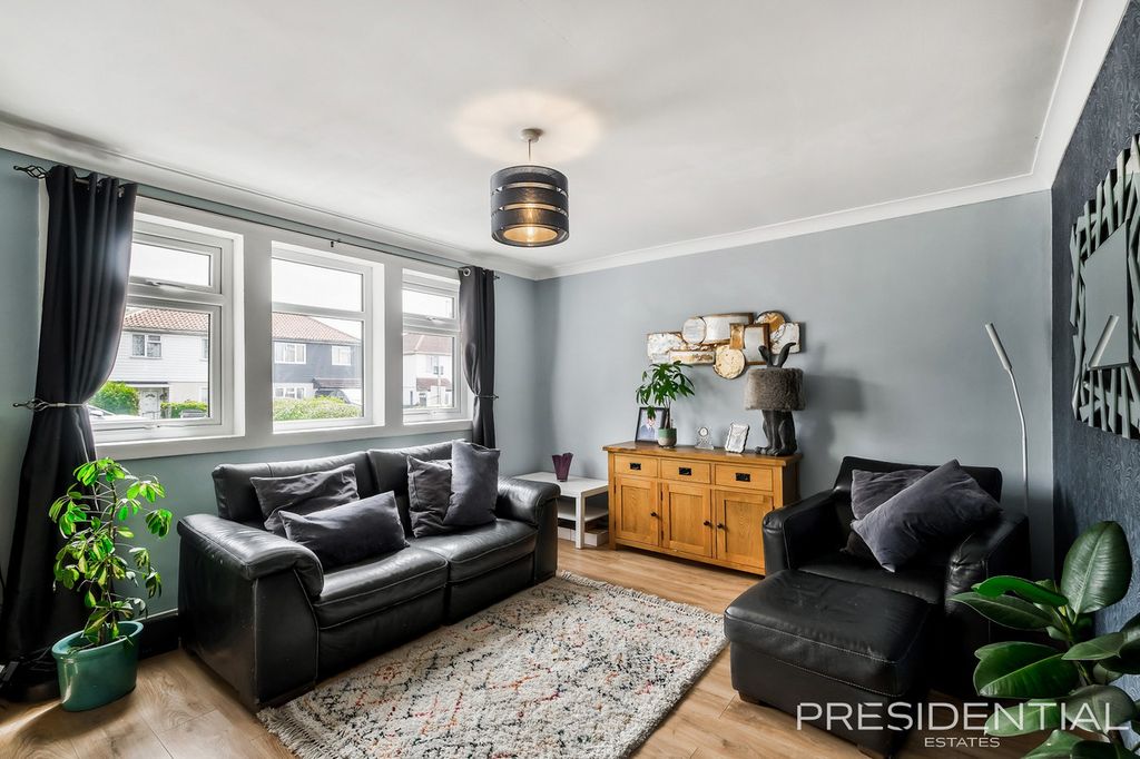 Property photo 2 of 30