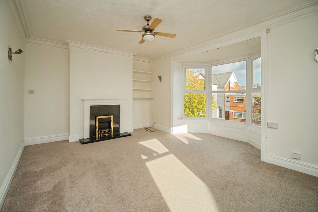 Property photo 2 of 15 Photo