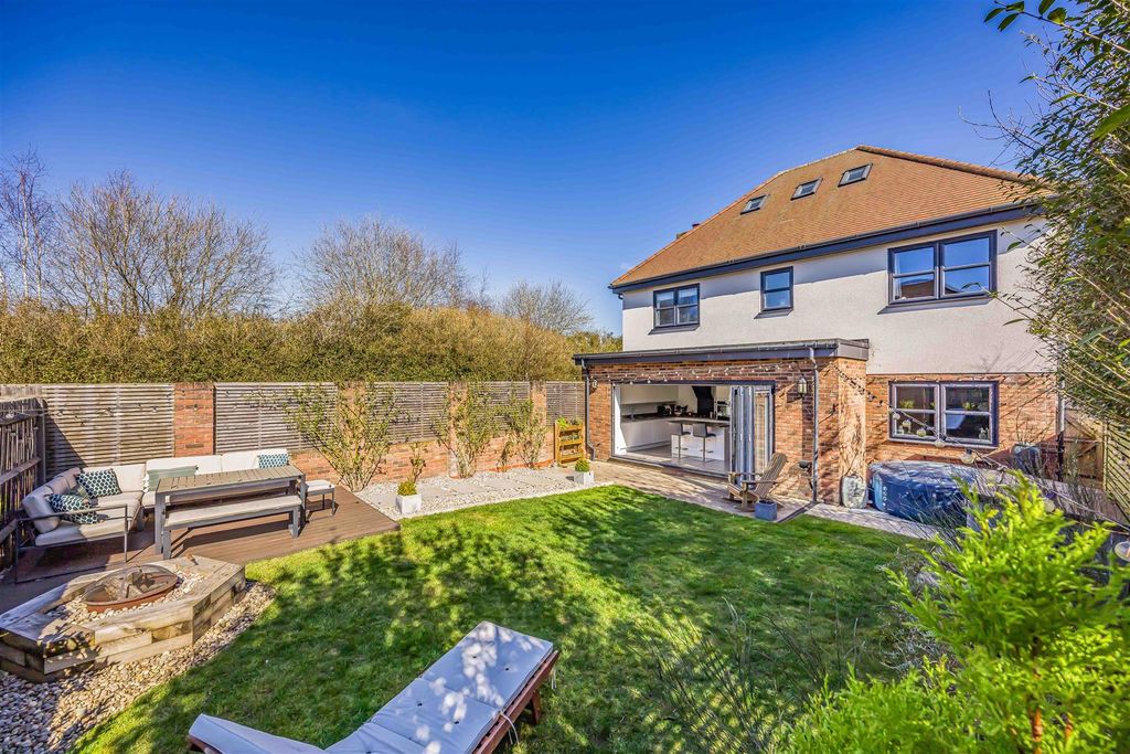 Property photo 2 of 26 3 Dunkirk Rise, Southbourne-Small-Porticomarketing