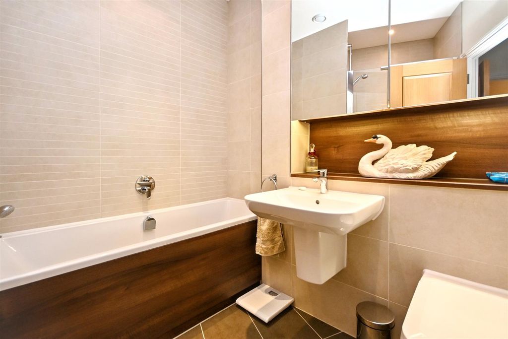 Additional image 18 of 2 bed flat for saleDarley Road, Eastbourne BN20