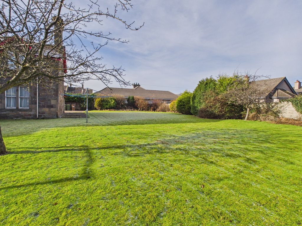 Property photo 3 of 73