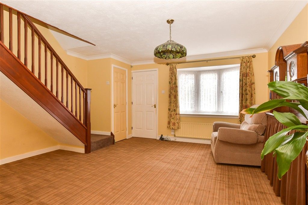 Property photo 3 of 14 Lounge