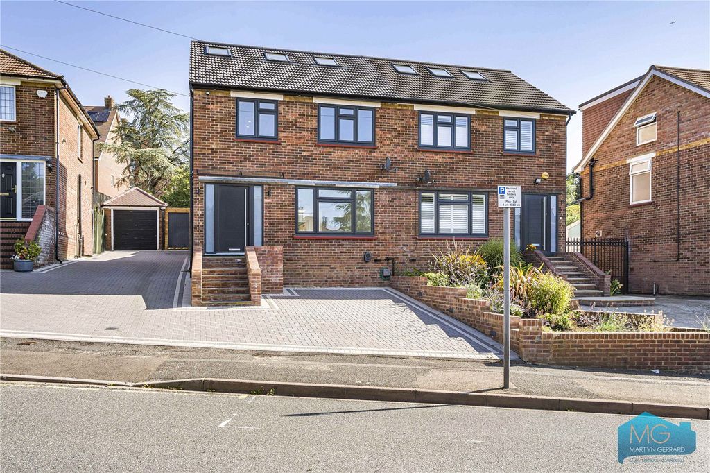 Property photo 1 of 36 Picture No. 04
