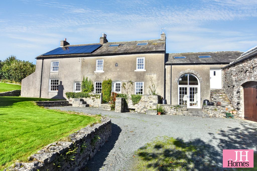Property photo 1 of 30