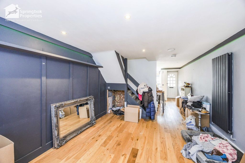 Property photo 3 of 16 Image 2