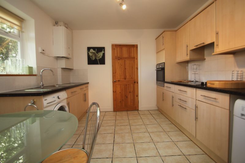 Property photo 3 of 9 Photo 5