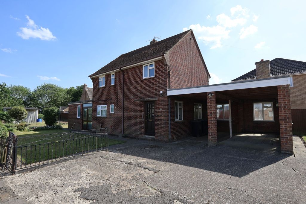 Property photo 1 of 12