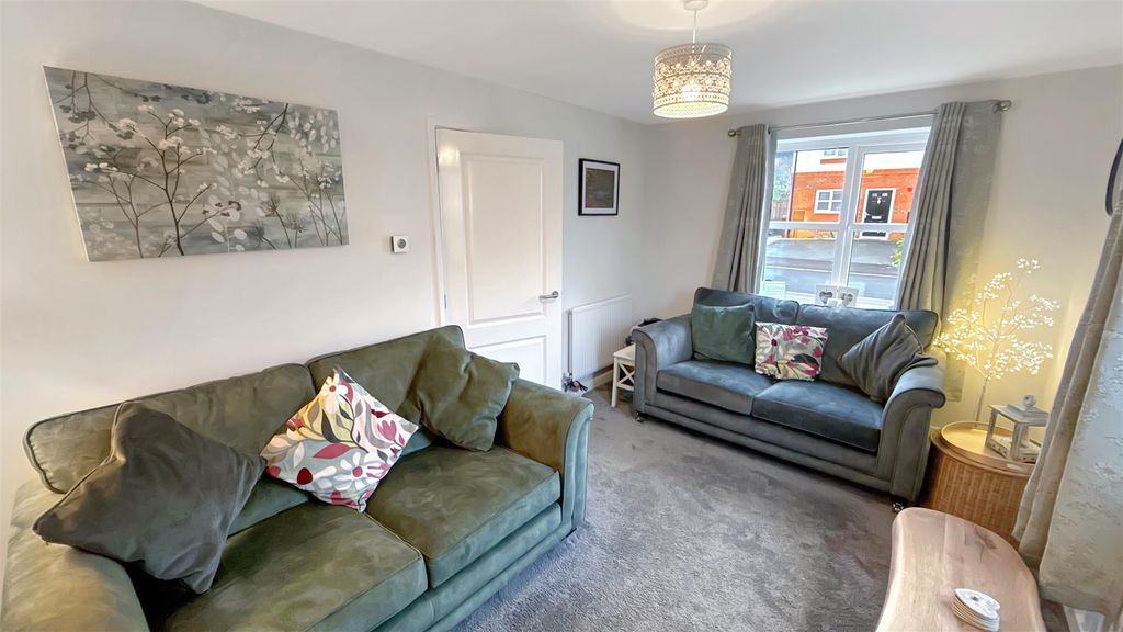 Property photo 2 of 13 76A5B89A650ee6Edfd5Fe7000F3Aa82B0Dd7Bd90.Jpg