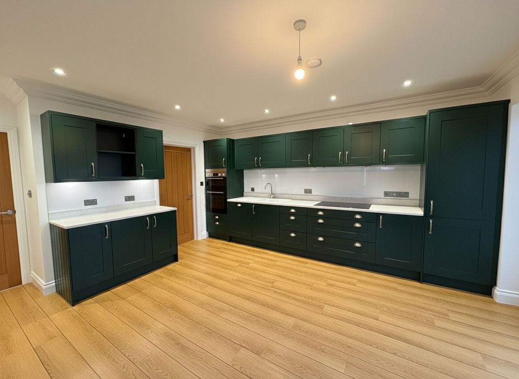 Property photo 2 of 31 Kitchen