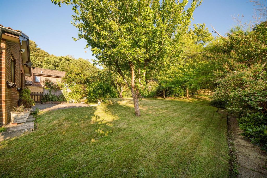 Property photo 2 of 22