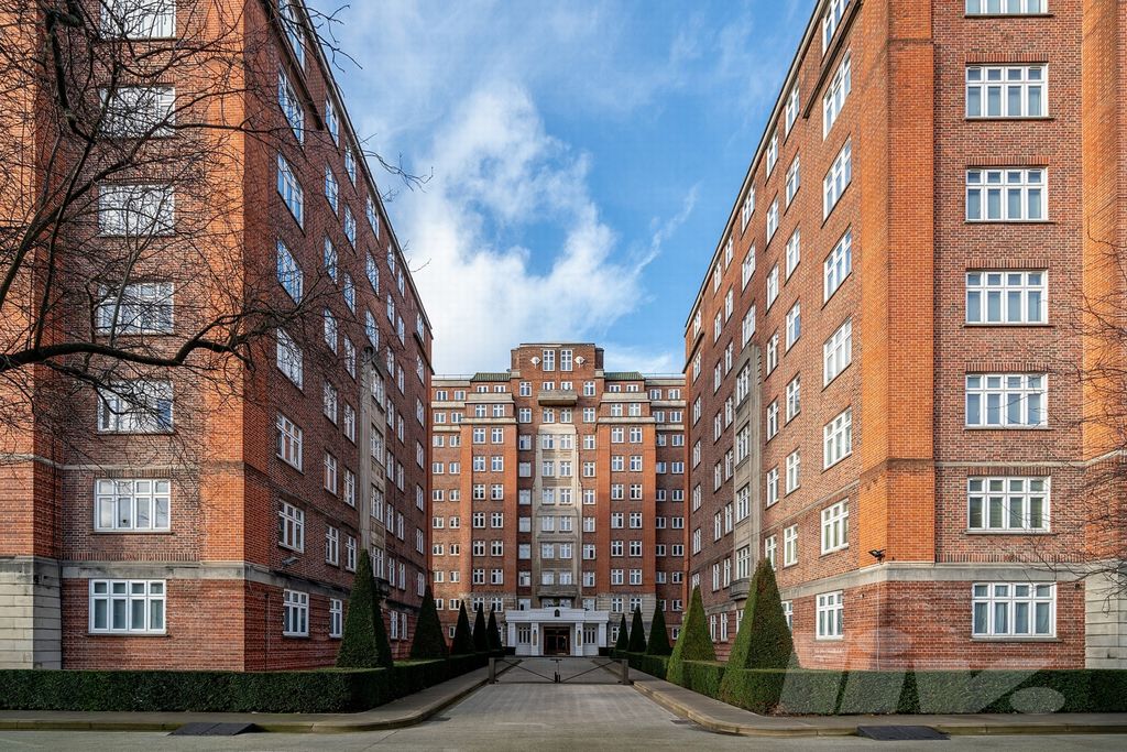 Property photo 2 of 8 Photo 7