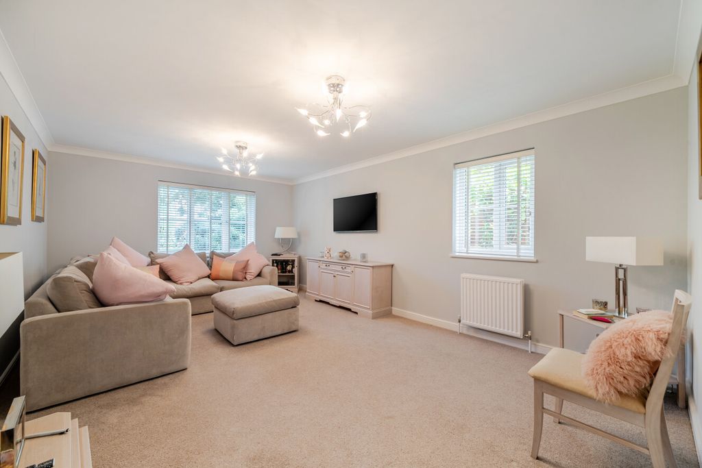 Property photo 2 of 15 1482242-15-6A3d2A...