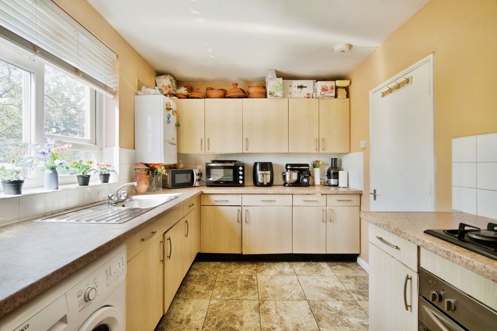 Property photo 3 of 14 Pbox-Img.Jpg