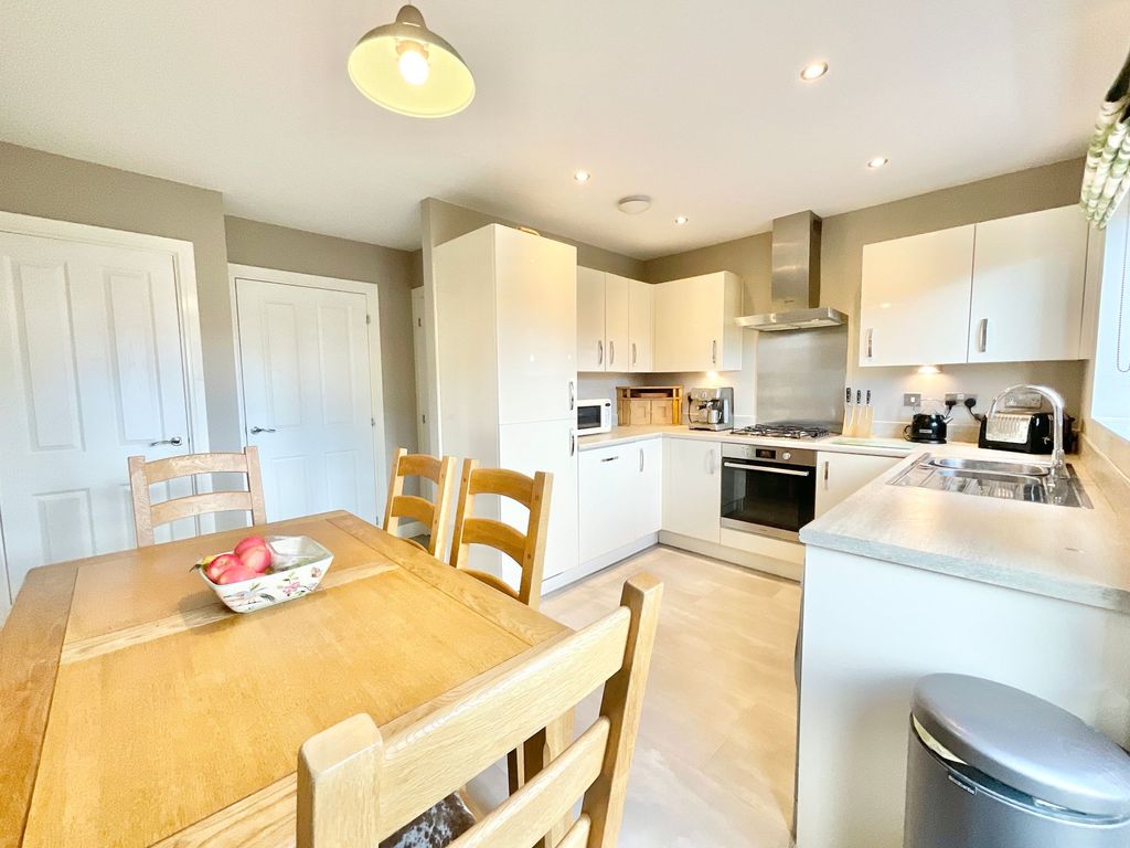 Property photo 3 of 22